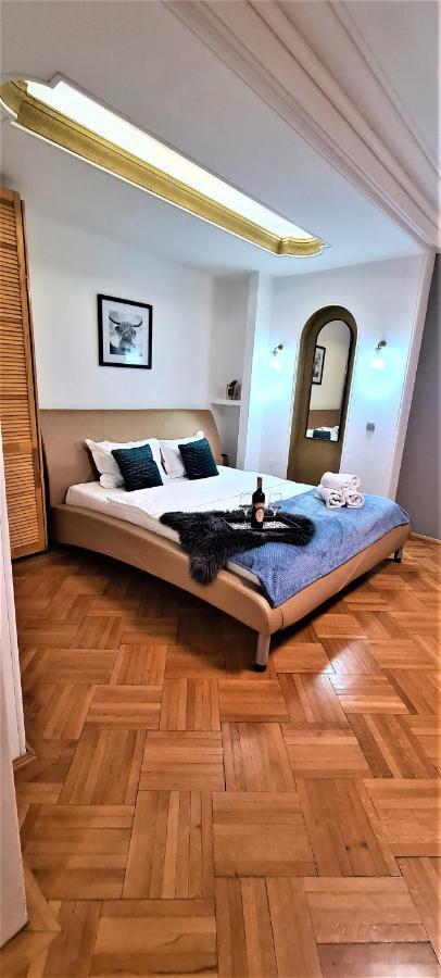 Central Arghezi Art Deco Apartment Piata Universitatii 부쿠레슈티 외부 사진