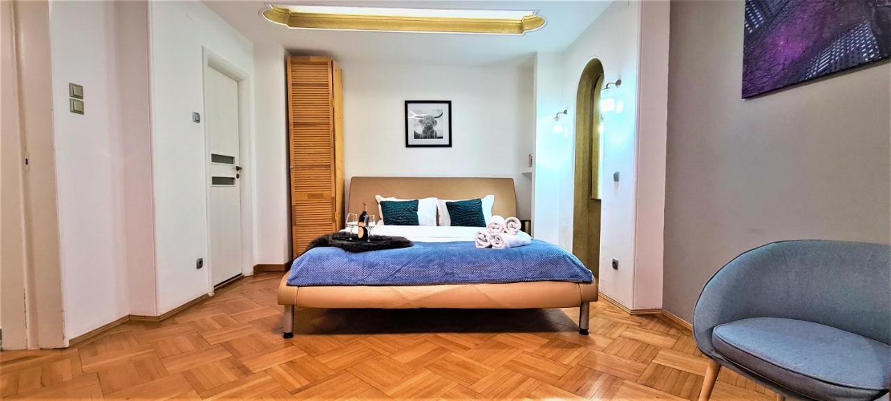 Central Arghezi Art Deco Apartment Piata Universitatii 부쿠레슈티 외부 사진