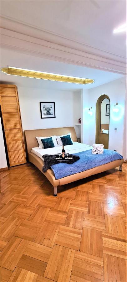 Central Arghezi Art Deco Apartment Piata Universitatii 부쿠레슈티 외부 사진